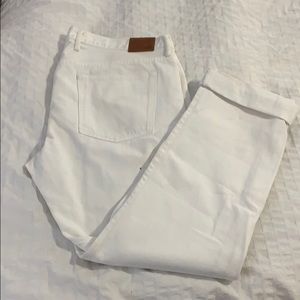 Gap, white selvedge denim pant size 38x32.